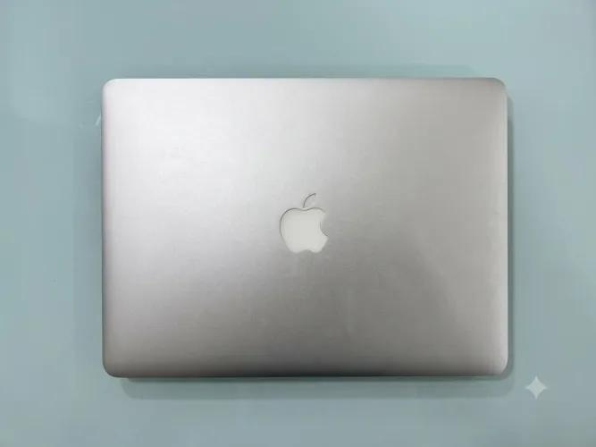 Macbook