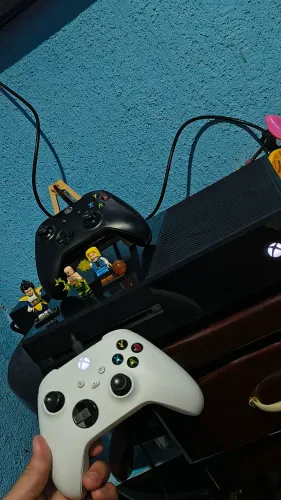 Xbox one FAT dois controles*