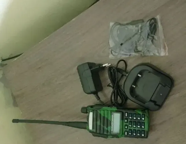 Rádio comunicador baoofeng novo