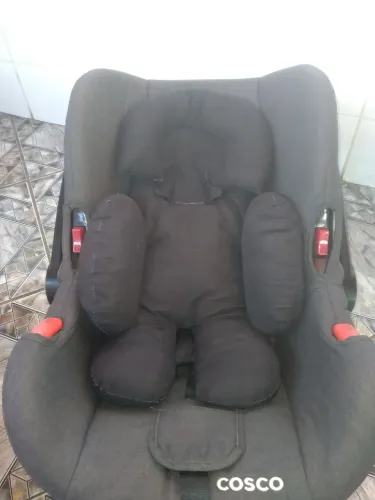 Vendo carrinho de bebê burigoto e bebê conforto R$300 os dois
