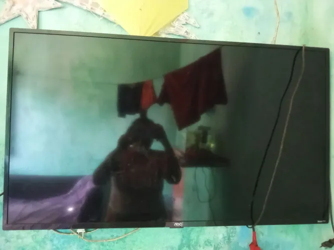 VENDO TV AOC 43 POLEGADAS COM DEFEITO NA TELA