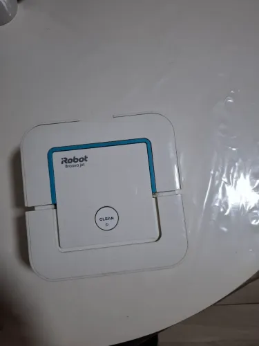 Robô Irobot Jet Passa Pano 240 Inteligente Clean (Usado)
