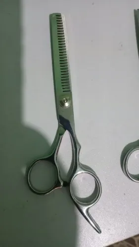 2 tesouras novas de barbeiro