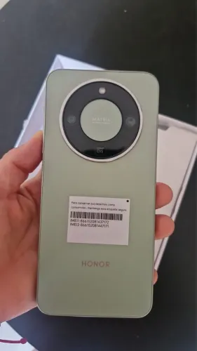Smartphone honor magic8 lite