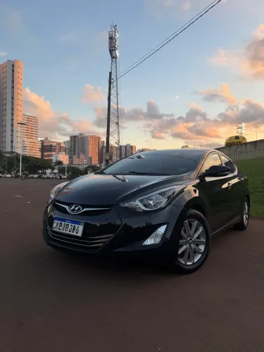 Hyundai Elantra GLS 2.0 16V Flex Aut. 2015