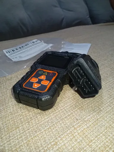 Scanner automotivo OBD2 V600