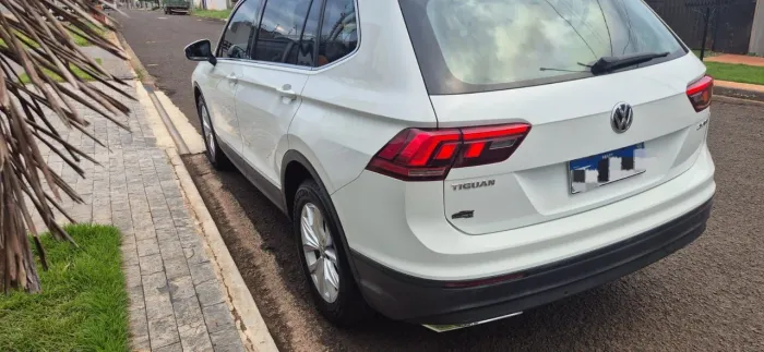 Volkswagen Tiguan Allspac Comf 250 TSI 1.4 Flex 2018