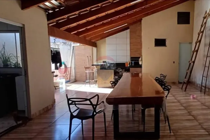 Casa À Venda, Com 3 Quartos e 2 Banheiros, No Bairro Gilca Vilela Cancella em Ituiutaba-MG