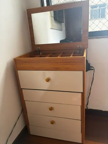 Vendo penteadeira compacta!