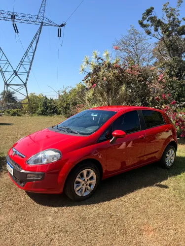 Fiat Punto Attractive 1.4 Fire Flex 8V 5P 2013