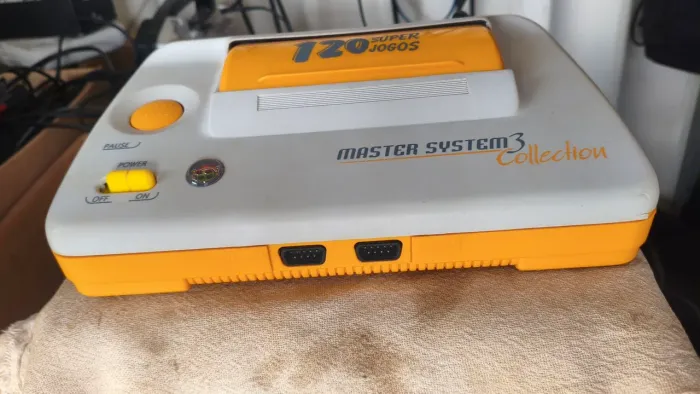 Master system collection com 120 jogos só o console sem acessórios