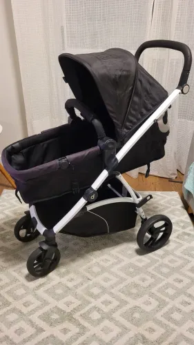 Carrinho de bebê moises da Dzieco
