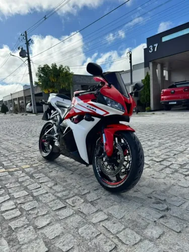 CBR 600RR 38.000km 100% REVISADA