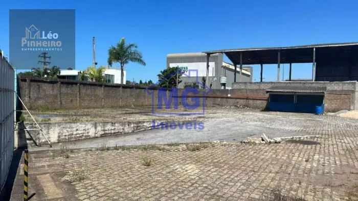 Galpão em Granja dos Cavaleiros - Macaé