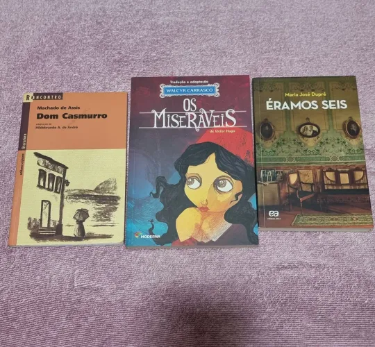 Livros Éramos Seis,Dom Casmurro e Os Miseráveis