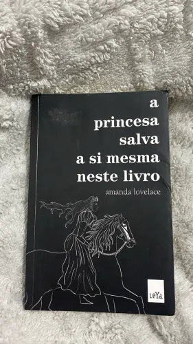 livro a princesa salva a si mesmo neste livro