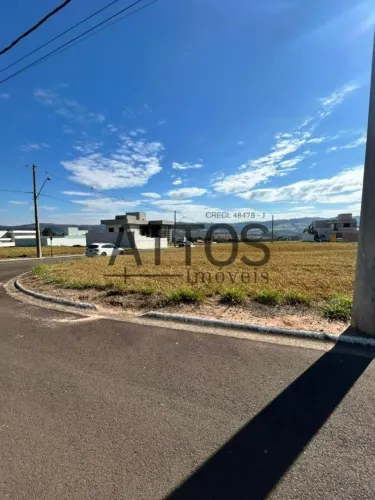 Terreno em Condomínio à Venda no Bairro Estância Cavalinno