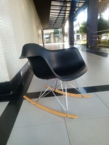 Vendo uma cadeira de balança