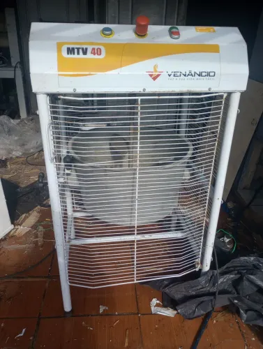 Misturela 40 litros $2.990