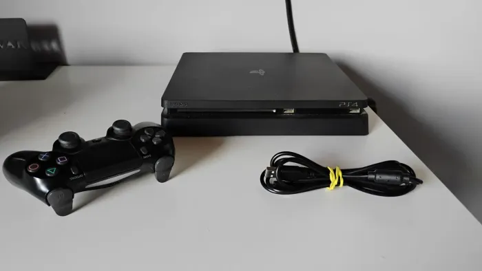 PlayStation 4 + controle + jogos