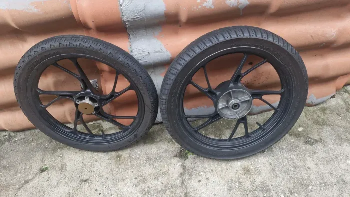 Fan,titan, fan par de rodas Scud pneus e rolamentos