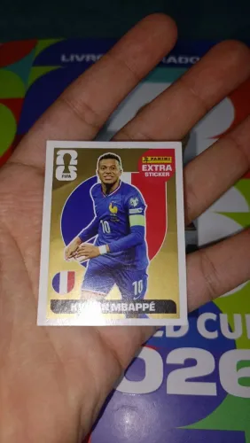 Figurinha DOURADA Extra Sticker - KYLIAN MBAPPÉ