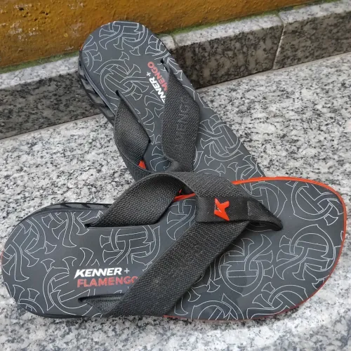 Sandalia Kenner Flamengo 40 - R$ 100,00