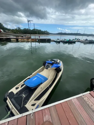 Jet ski modelo Wake