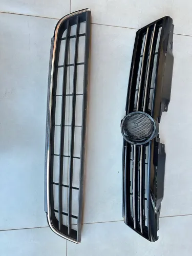 Grade superior e inferior pára-choque Jetta TSI