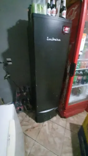 Freezer Expositor Cervejeiro Ibera funcionando