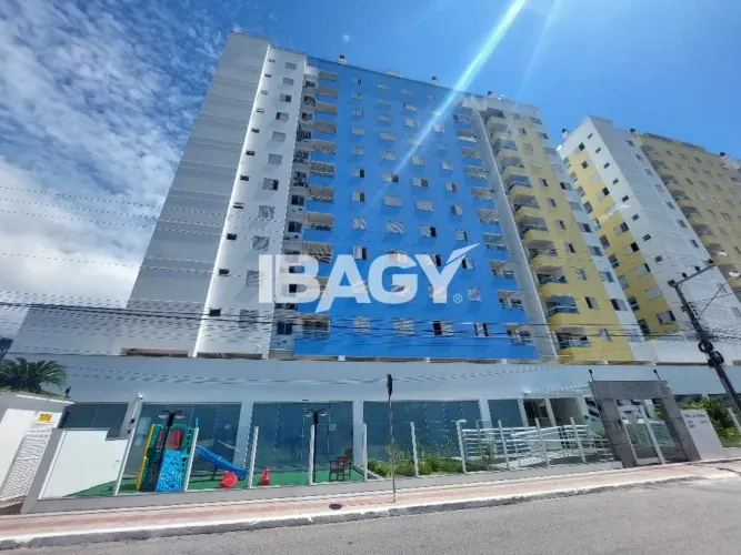 Excelente Apartamento 2 dormitório(s) em Areias - São José