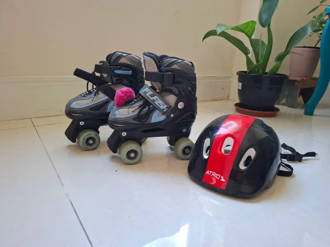 Patins Infantil Tam 33/34 + Capacete Atrio - Ajustável e Conservado