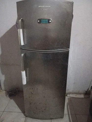 Geladeira bratemp grande