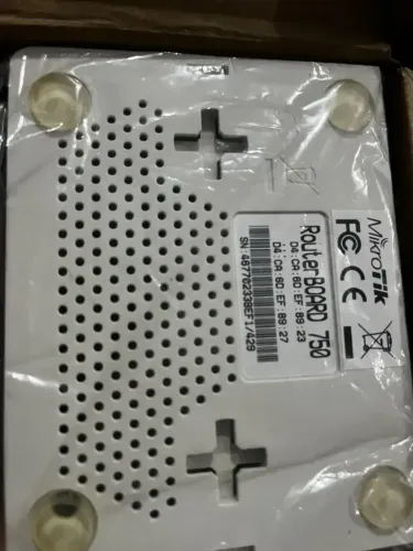 Roteador Mikrotik Routerboard RB750 / hEX lite + Fonte