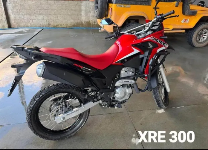 XRE 300 NO BOLETO DA LOJA