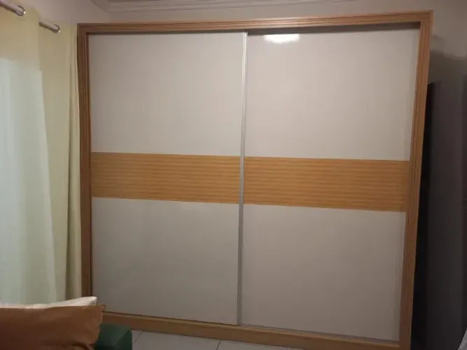 Lindo Guarda-Roupa de Casal Qualidade Premium