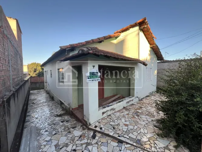 Casa para Venda em Brotas, Planalto, 2 dormitórios, 1 banheiro