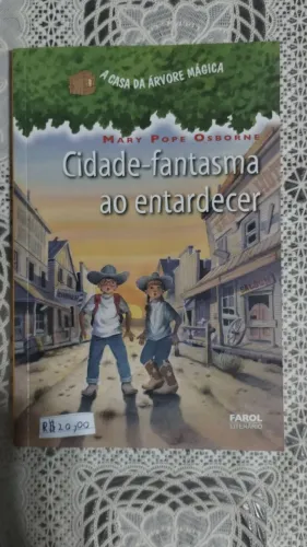 Livro Cidade fantasma ao entardecer 