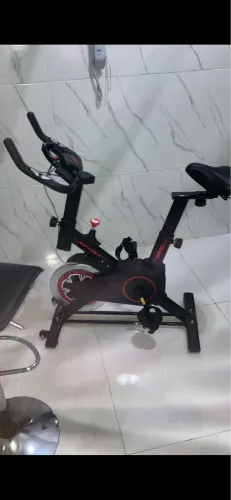 Bicicleta ergométrica spinning