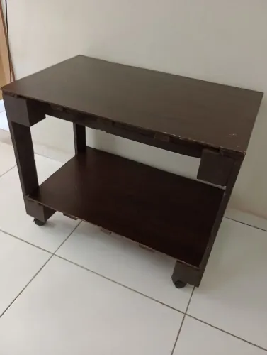 Aparador Estante Móvel Rústico de Pallet Resistente com Rodízios<br>