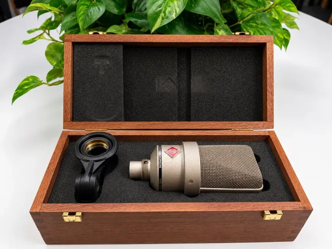 Neumann TLM 103 Nickel Original + Caixa de Madeira