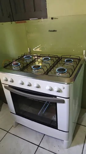 Vendo esse fogão não é eletrico