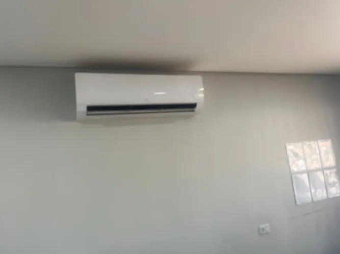 Ar LG 24.000 BTU pouco usado