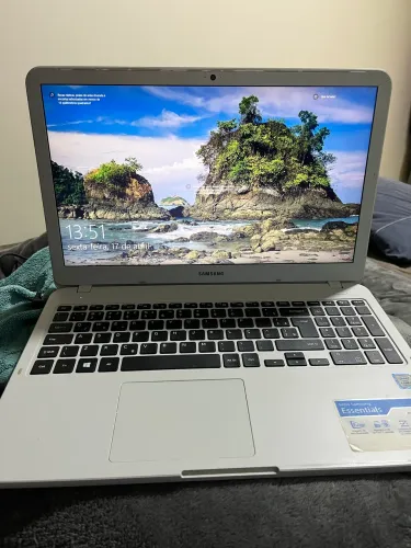 Notebook Samsung Essentials 15,6? | Intel Core i3 7ª Geração | HD 1TB | Full HD