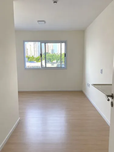 Alugo - Moradia ou Comercial