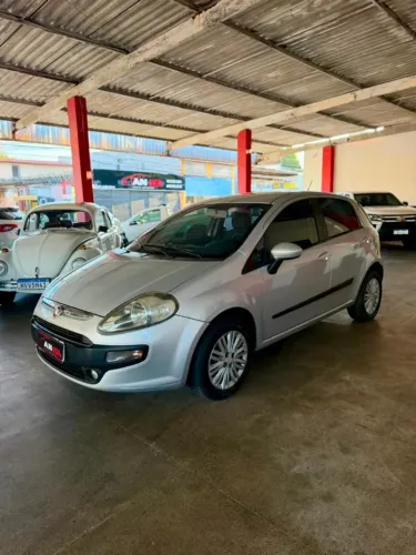Fiat Punto Attractive Italia 1.4 F.flex 8V 5P 2013