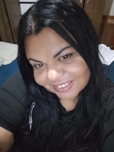 Cuidadora de idosos e acamados 