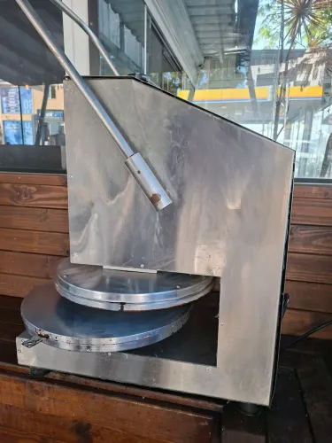 Maquina para abrir massa de Burrito