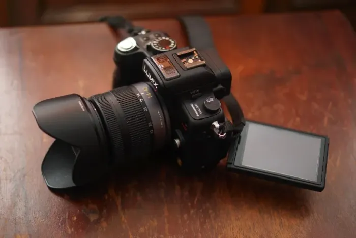 Lumix GH1 supernova e completa