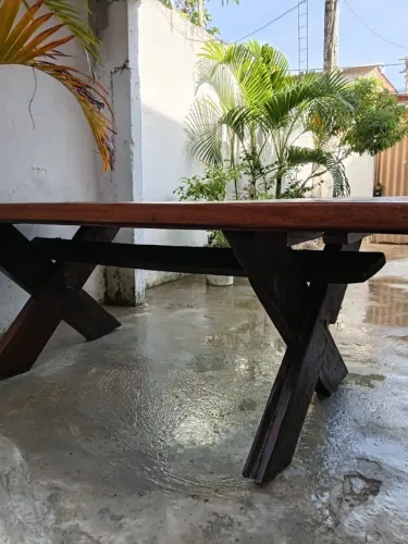 Mesa Rústica de madeira angelim pedra